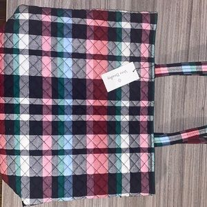 Vera Bradley tote purse.